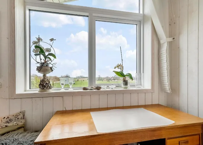 3 Bedroom Awesome In *