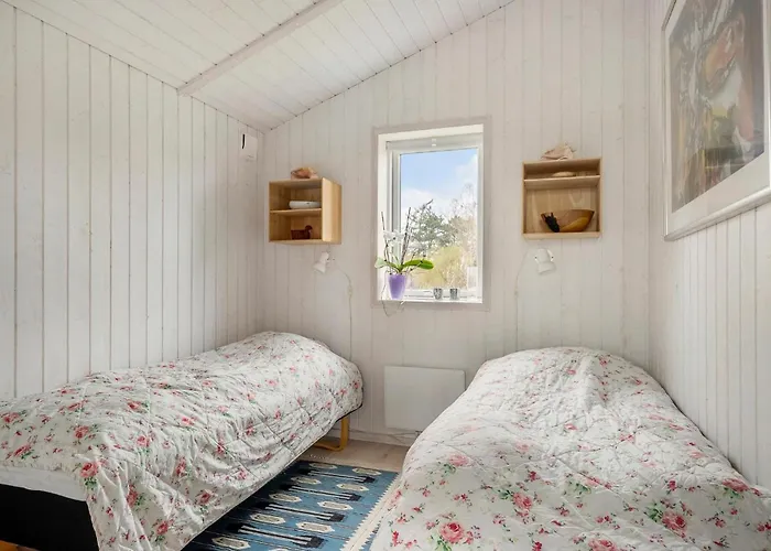 Feriehus 3 Bedroom Awesome In